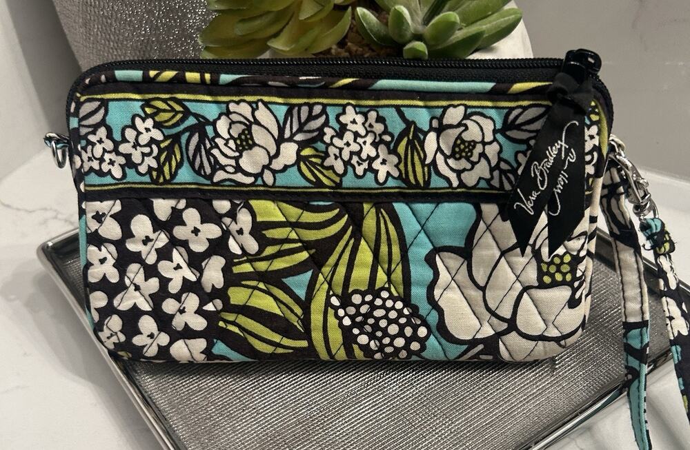 Vera Bradley Island Blooms Zip Up Wristlet Wallet (Retired Pattern)